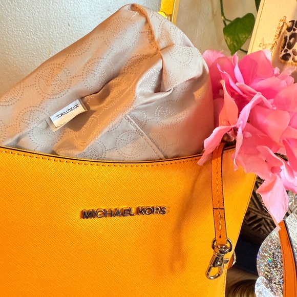 Micheal Kors Bundle Mango Yellow Crossbody and Wallet Set EUC - Picture 12 of 12